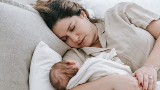 Bevallen: houdingen ervaren bij haptonomische zwangerschapsbegeleiding